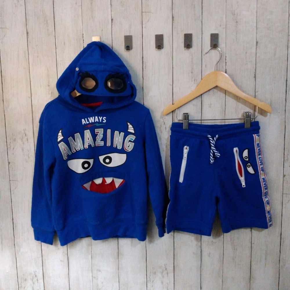 365 Kids 5T Sweatshirt and shorts outfit with mask